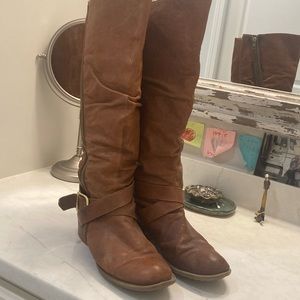 Vintage Jessica Simpson tall equestrian boots 7.5 camel colored.